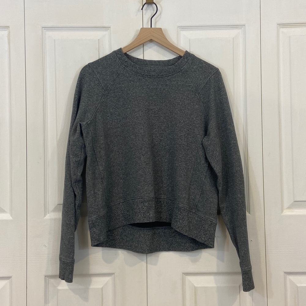 Lululemon Gray Long Sleeves Sweatshirt